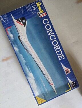 (NWT) Revell Concorde Aircraft Model Kit 04257 1:144